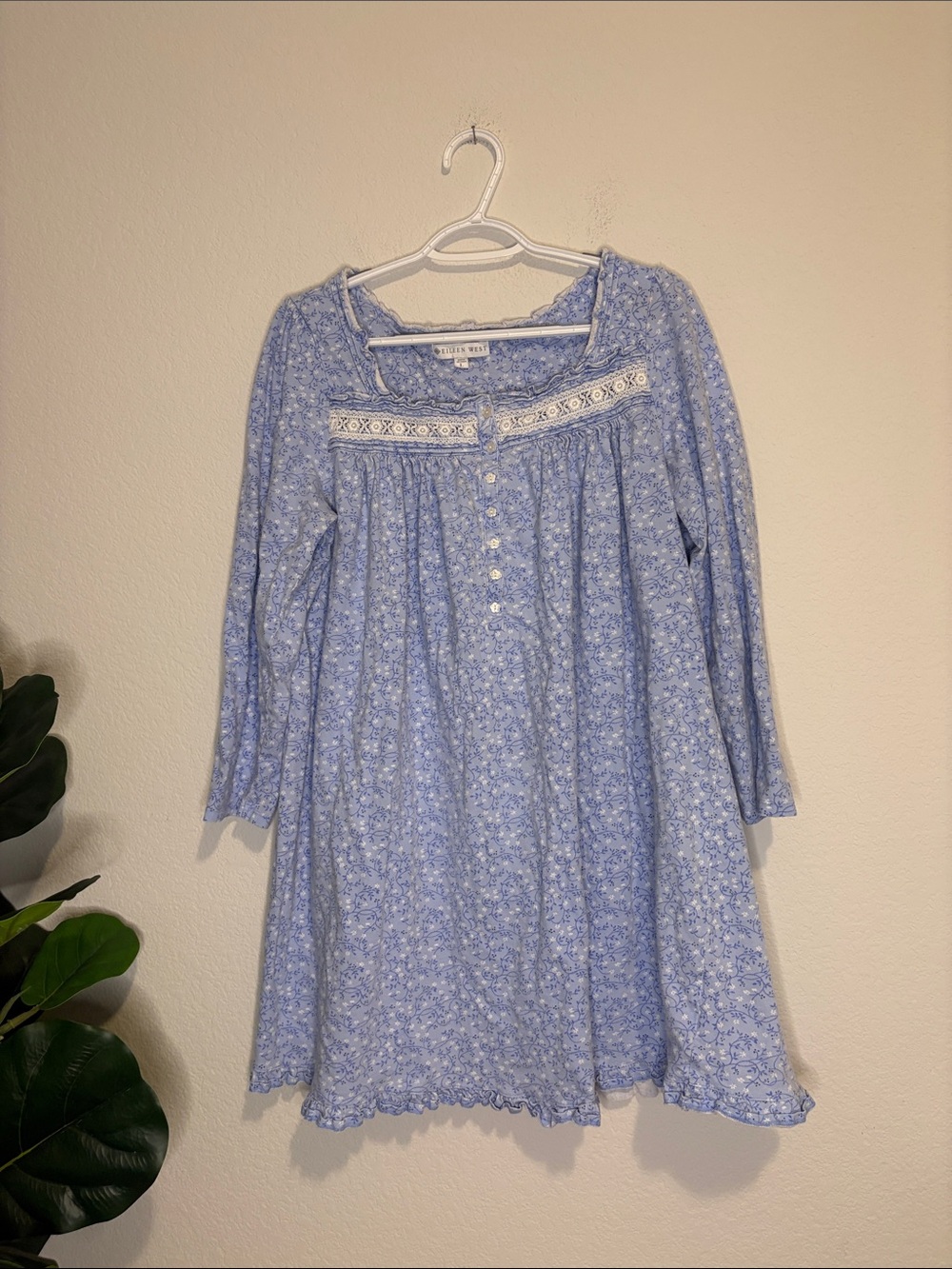 Eileen West Light Blue white Floral Long-Sleeve Nightdress with Lace Trim Large